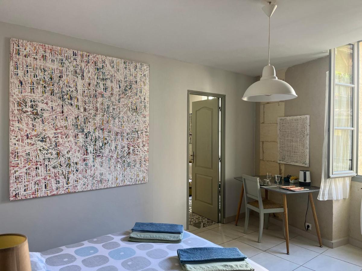 Chambre Paisible Dans Une Ancienne Batisse Renovee Issigeac Εξωτερικό φωτογραφία